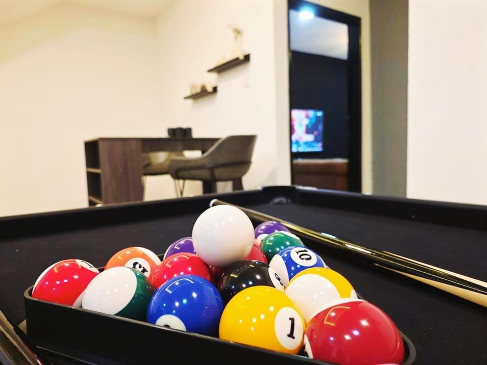 6-12pax KTV Homestay near Toppen Ikea KTV Family Room TV Game Pool Table Kid Pool Mahjong BBQ House in Johor Bahru