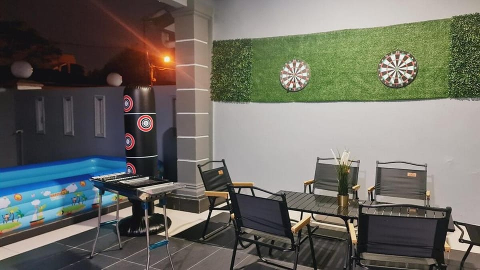 6-12pax KTV Homestay near Toppen Ikea KTV Family Room TV Game Pool Table Kid Pool Mahjong BBQ House in Johor Bahru