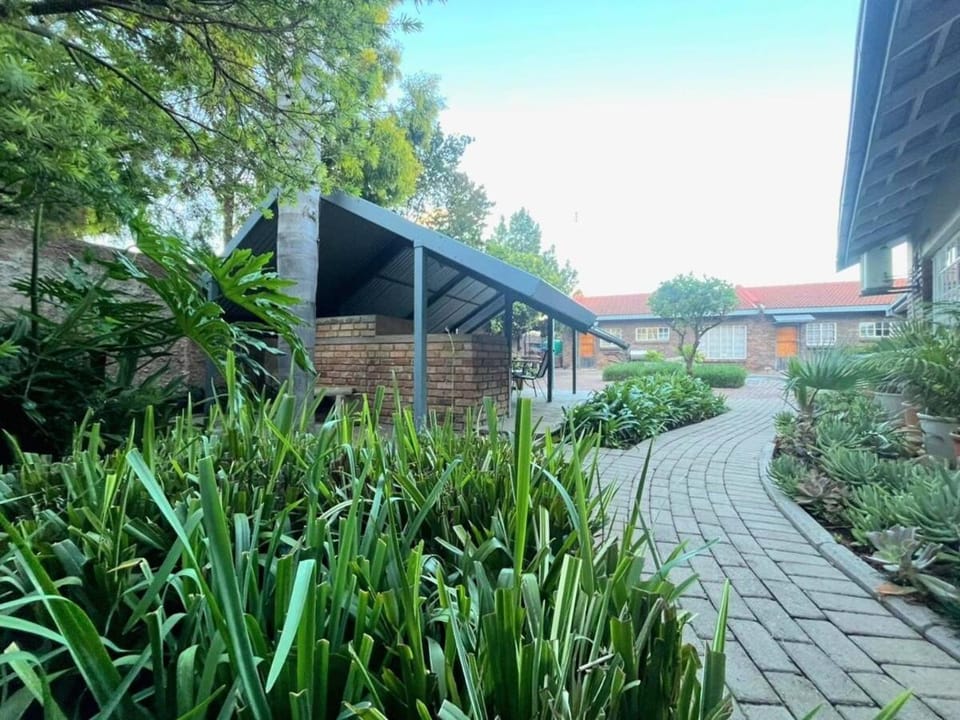 Olive's Quaint Apartment in South Africa