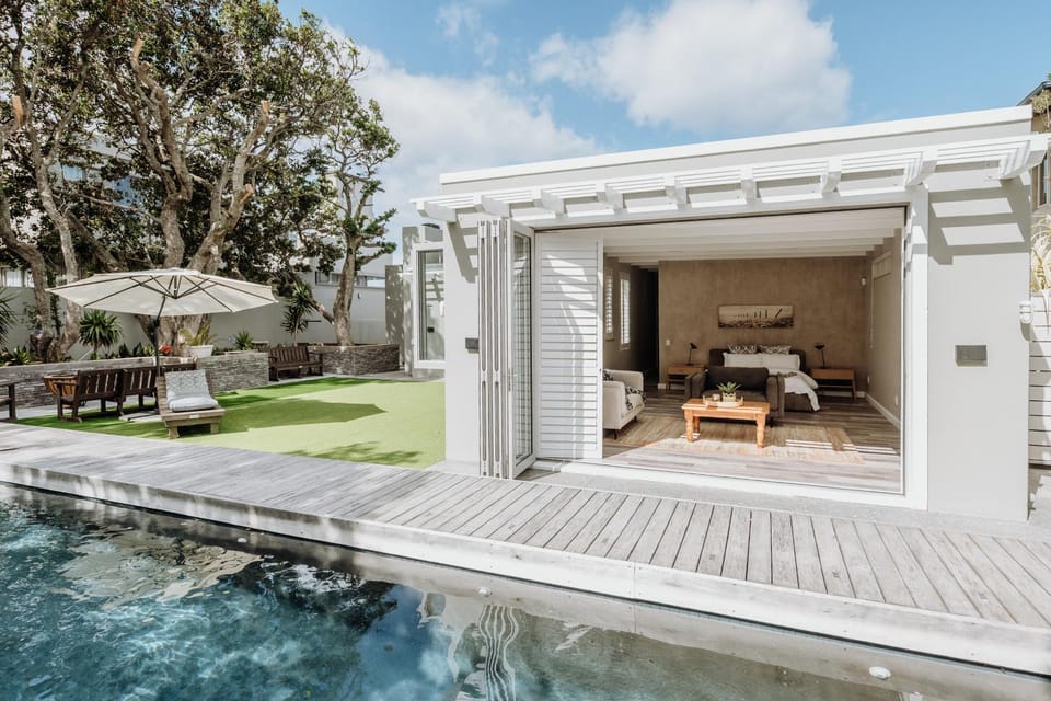 Garden, Swimming pool