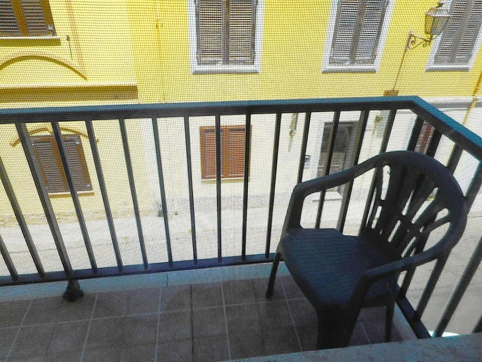 Property building, Balcony/Terrace