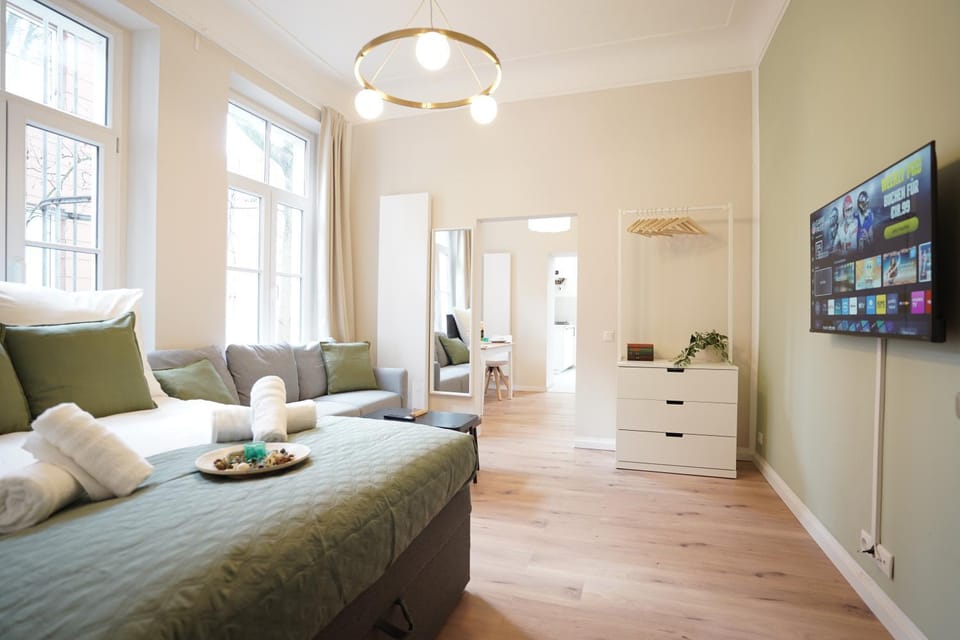 Communal lounge/ TV room, Bed, Living room, Photo of the whole room, Seating area, Bedroom