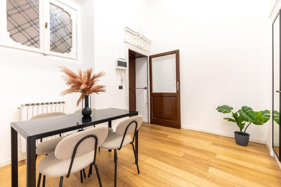 Duomo 7 min - Design Apartment with Parking Apartment in Milan
