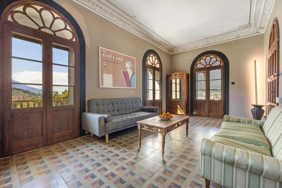 Property building, Living room