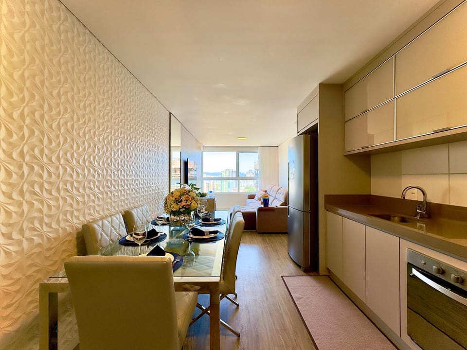 Dining area, kitchen
