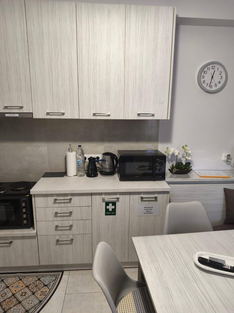 Coffee/tea facilities, Kitchen or kitchenette, microwave