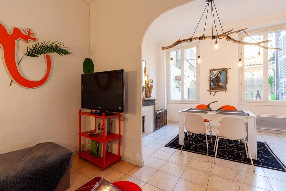 Property building, Living room