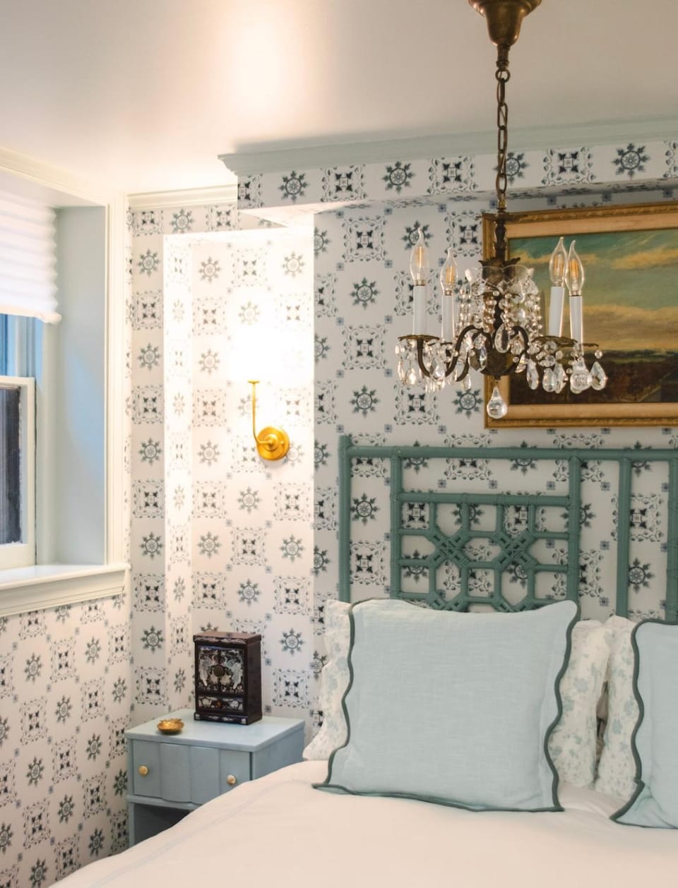 Bed, Decorative detail, Bedroom