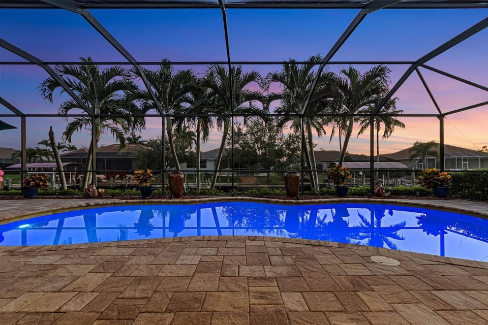 Sunsets, Heated Pool, Gulf Access - Villa Starboard Sunset - Roelens House in Cape Coral