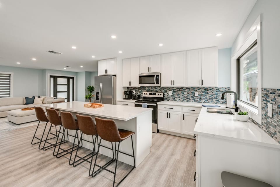 2 Mi to Beach Park: Luxe Bonita Springs Getaway House in North Naples