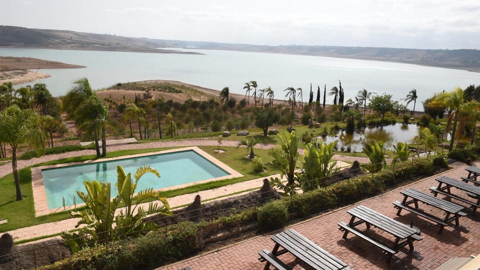 Restaurant/places to eat, Lake view, Swimming pool