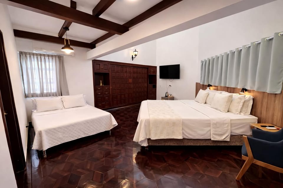 Bed, TV and multimedia, Photo of the whole room, Bedroom, air conditioner