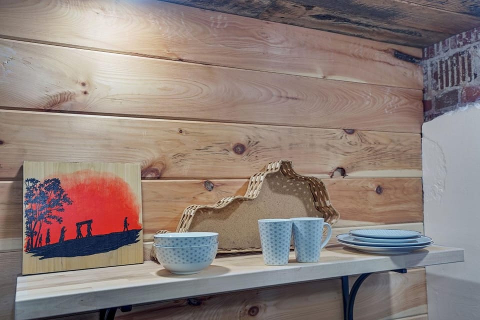 Downtown Rustic KY Retreat, Columbia House Unit B Apartment in Somerset