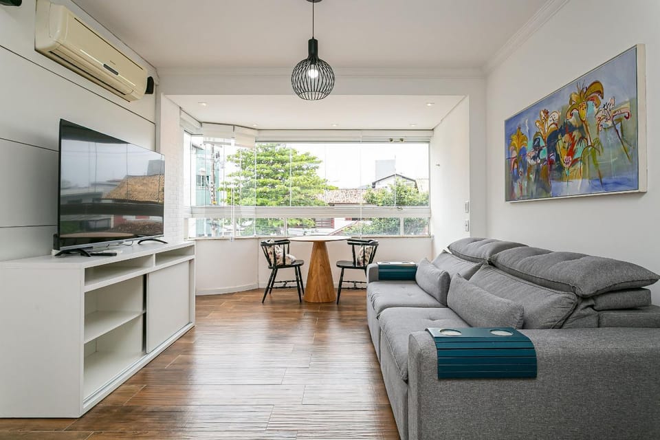 Communal lounge/ TV room, TV and multimedia, Living room
