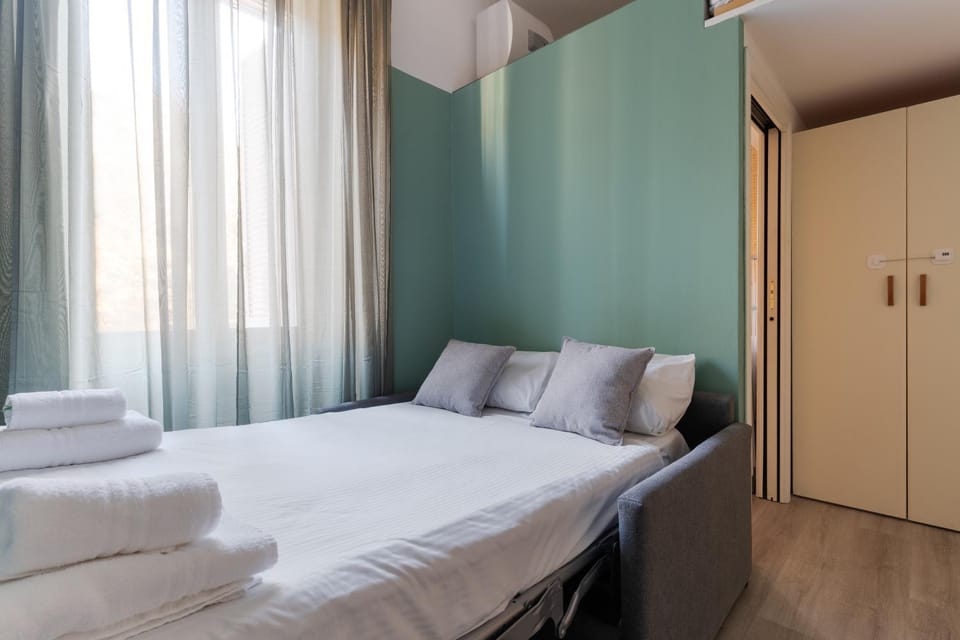 Bed, wardrobe