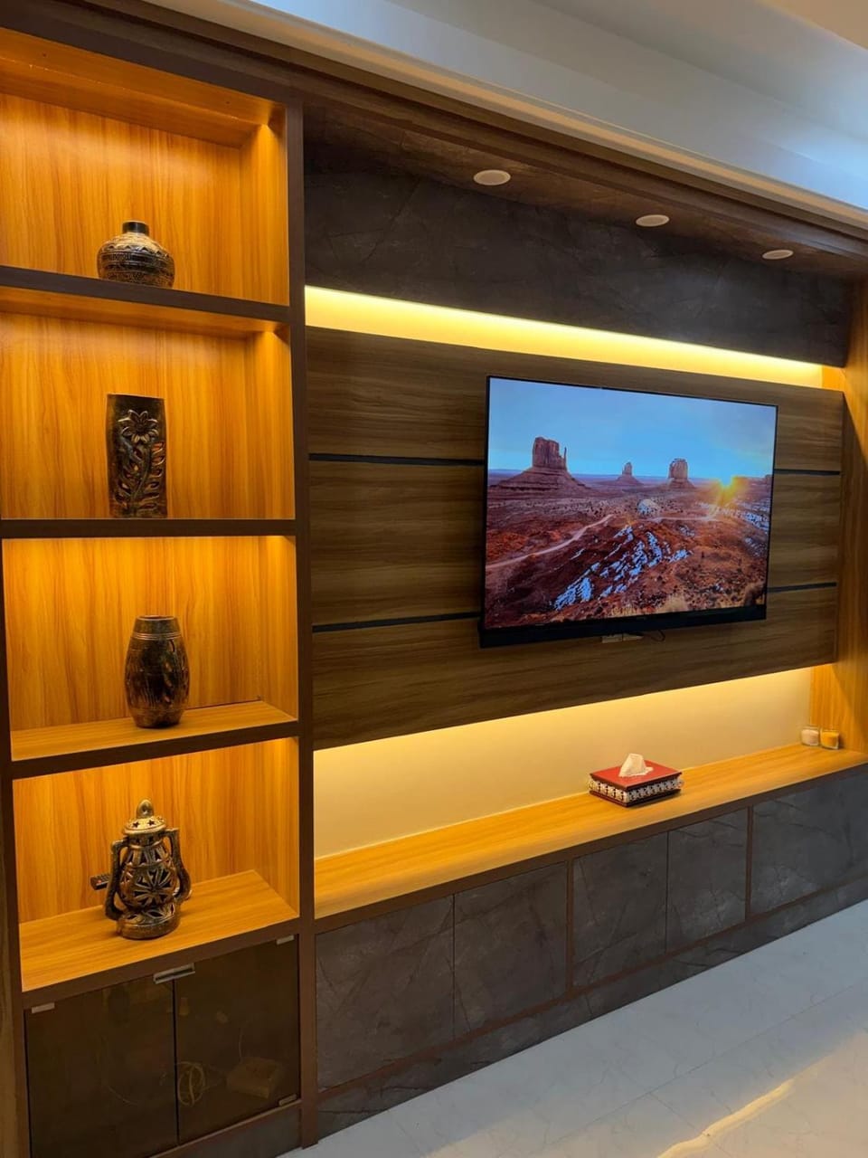 Communal lounge/ TV room, Evening entertainment