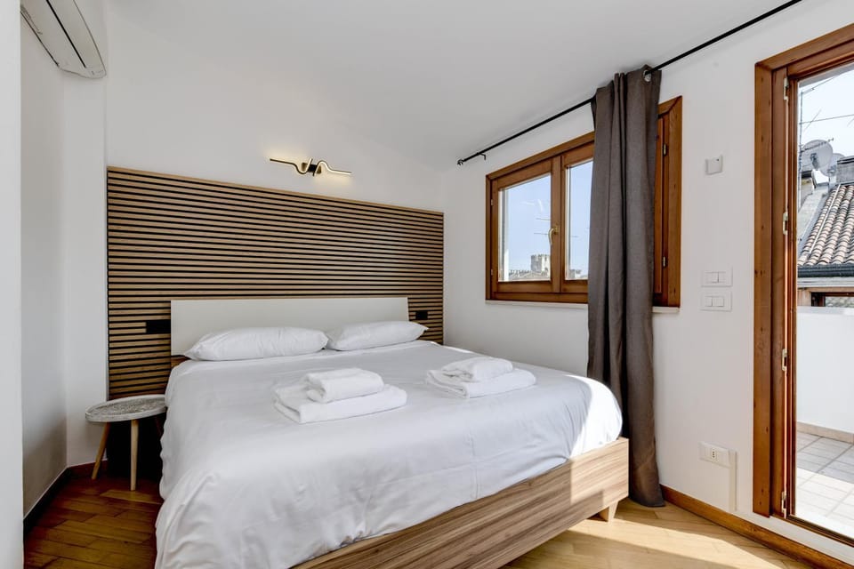 Anna Home View Apartment in Sirmione