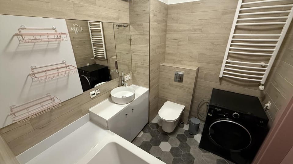 Apartment - Balcony - Garage - Chopin Airport Apartment in Warsaw
