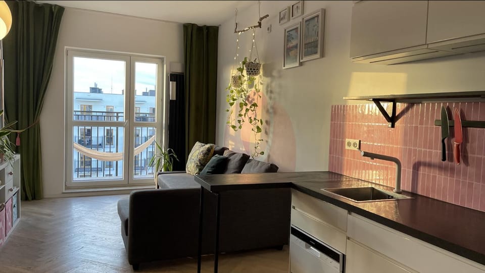 Apartment - Balcony - Garage - Chopin Airport Apartment in Warsaw