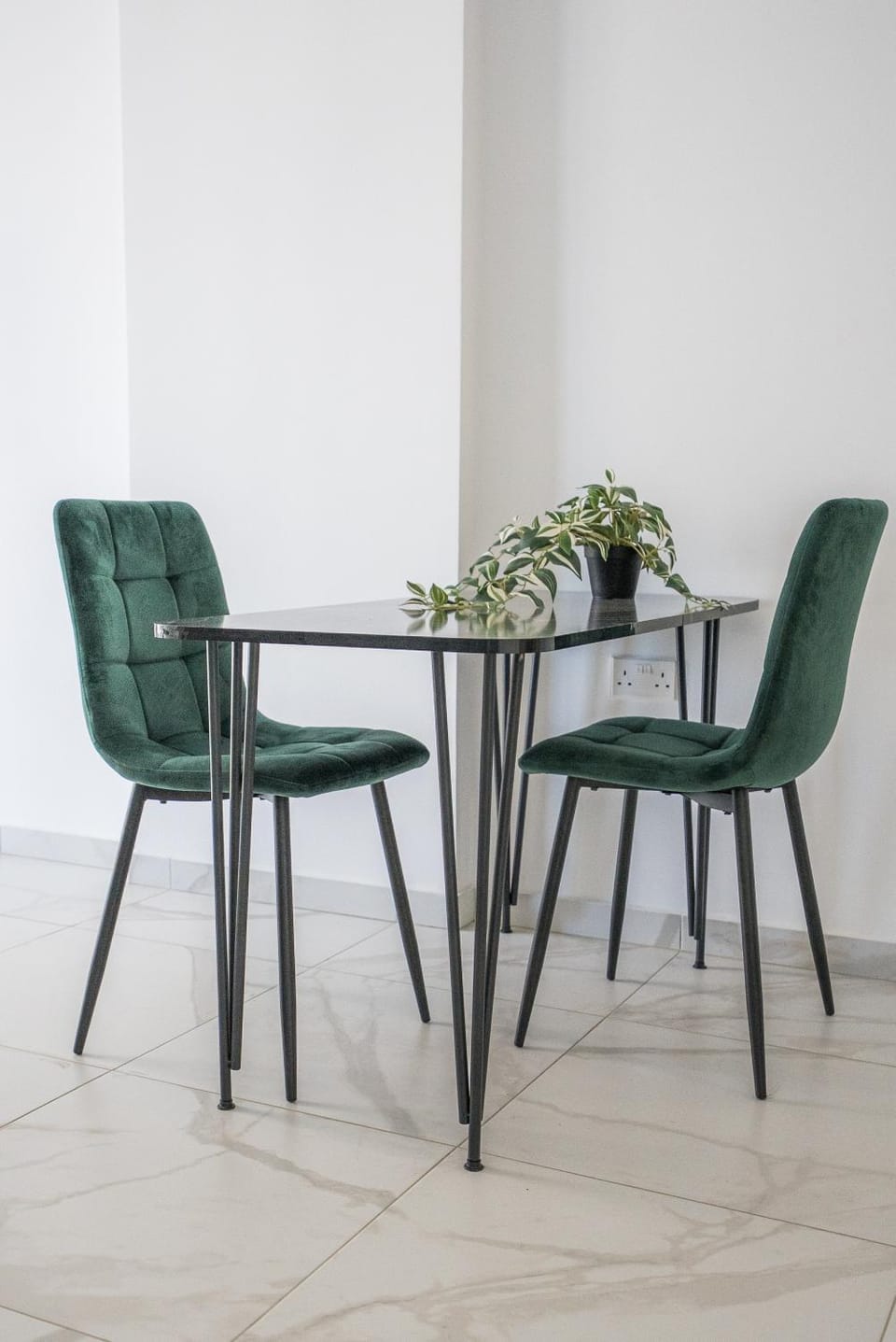 Seating area, Dining area