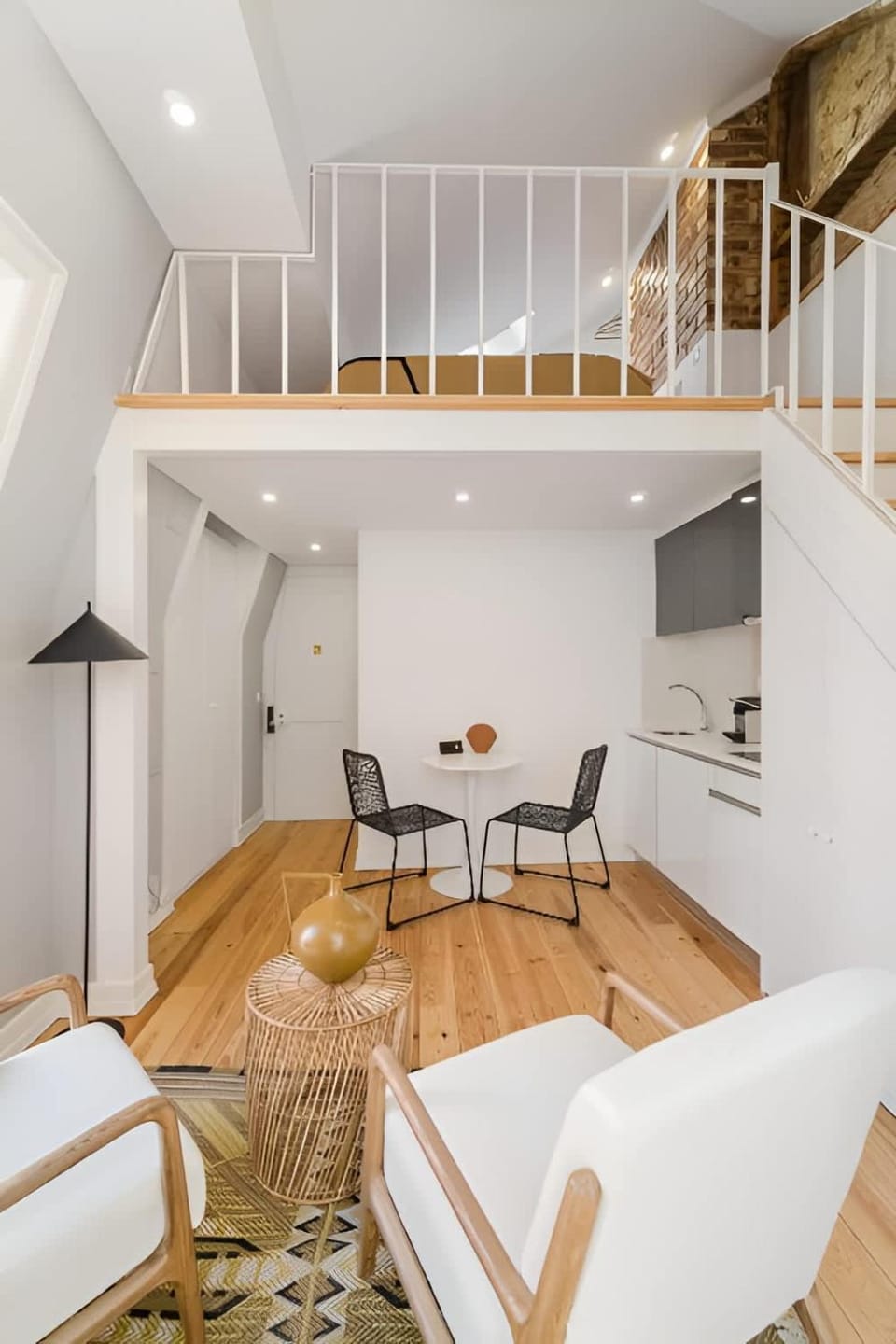 Cozy Lisbon Retreat by the City Center with Balcony Apartment in Lisbon