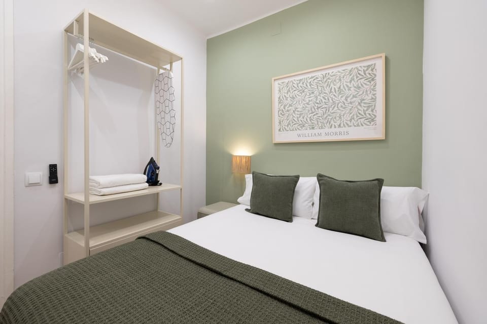 Bed, Bathroom, Photo of the whole room, Bedroom, towels
