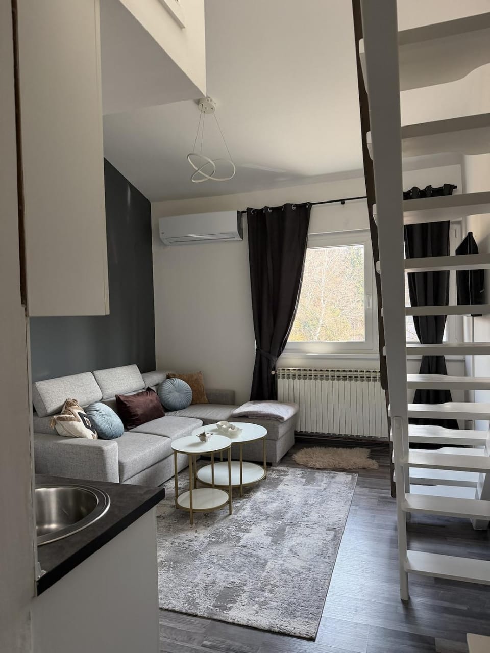 Living room, Photo of the whole room, Seating area