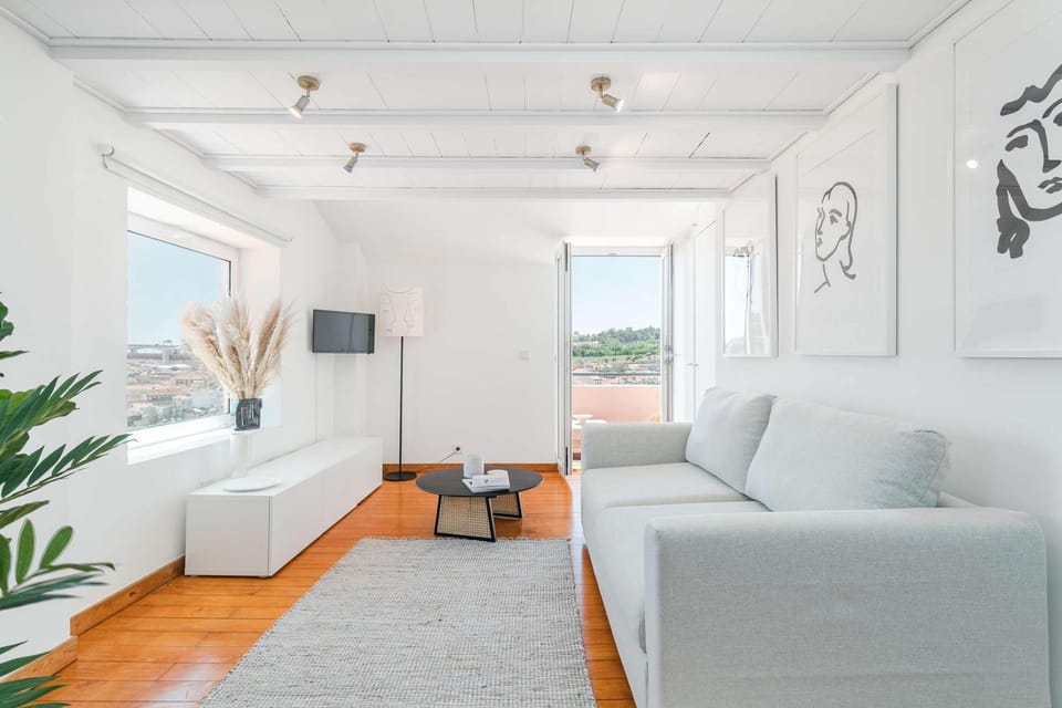 Lisbon Alcantara 1BR with Terrace & City View Apartment in Lisbon