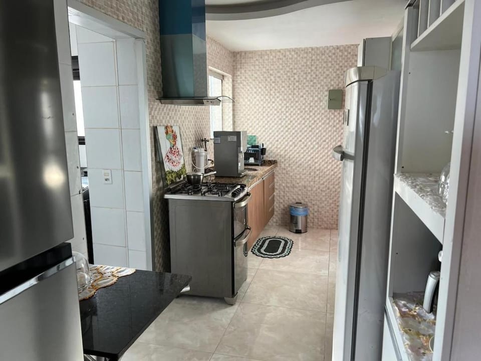 Kitchen or kitchenette, laundry