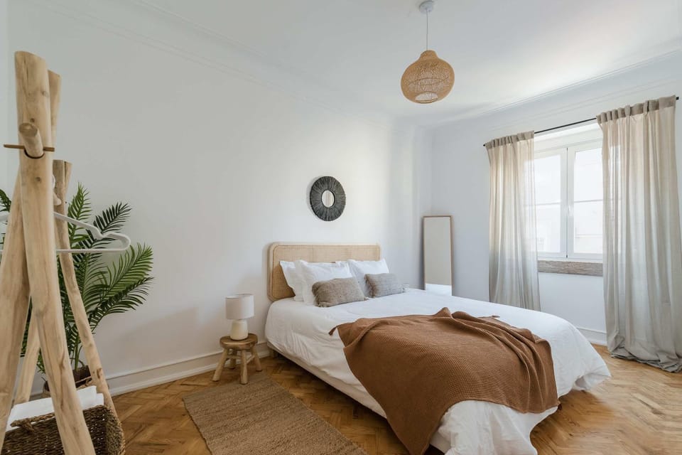 Typical Lisbon 2BR in Campolide Apartment in Lisbon