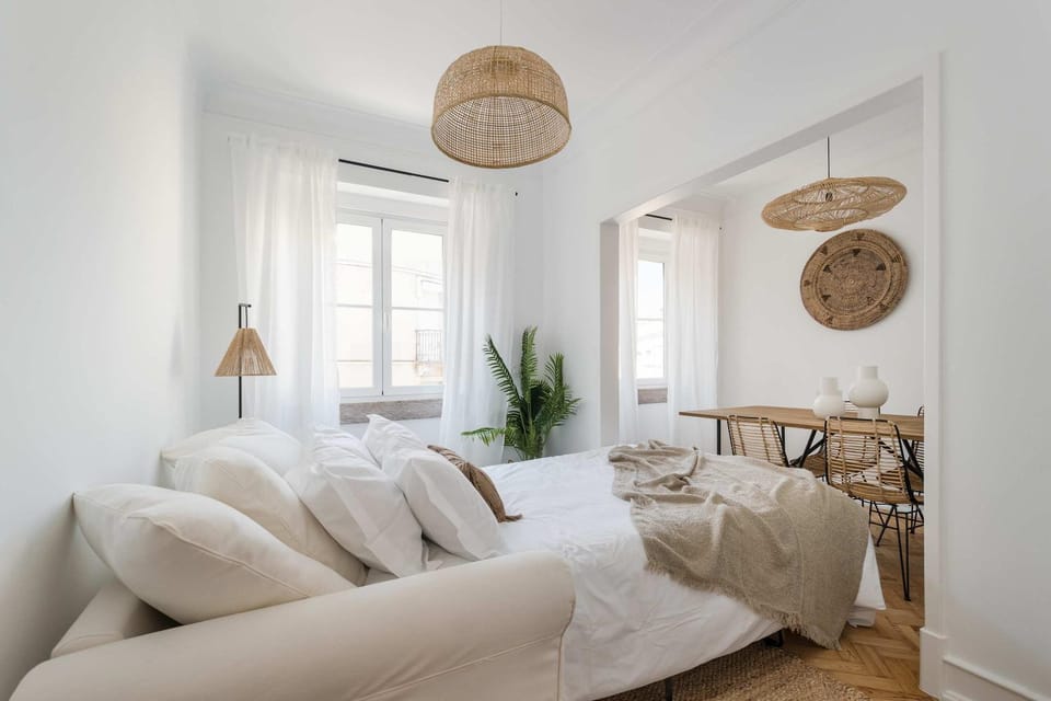 Typical Lisbon 2BR in Campolide Apartment in Lisbon