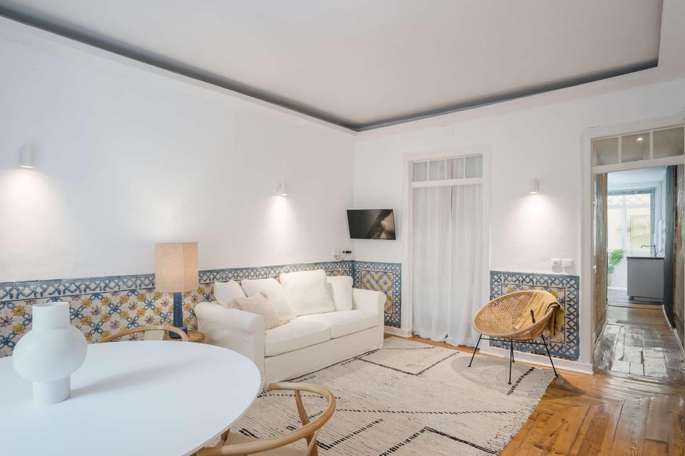 Charming 1BR Apartment - Rustic Lisbon Style Apartment in Lisbon