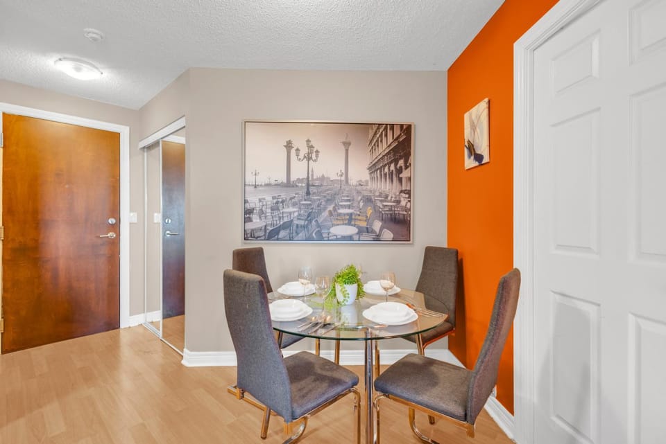 2 bedroom spacious apartment in Mississauga Apartment in Mississauga