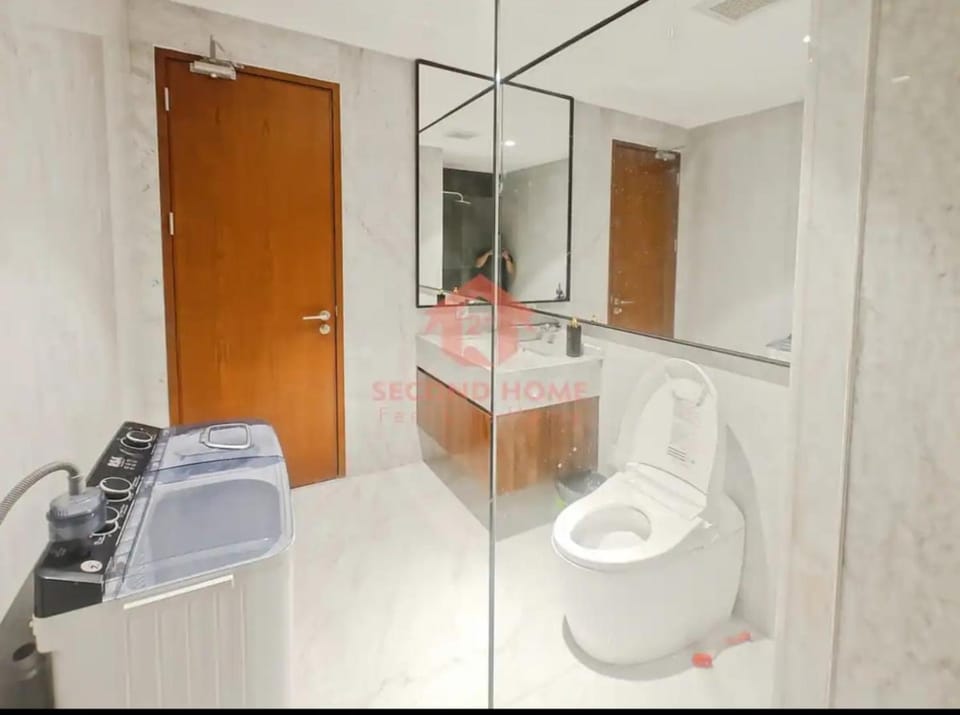 Luxury 1BR Veranda Lb Bulus Private Lift & Pool Apartment in South Jakarta City