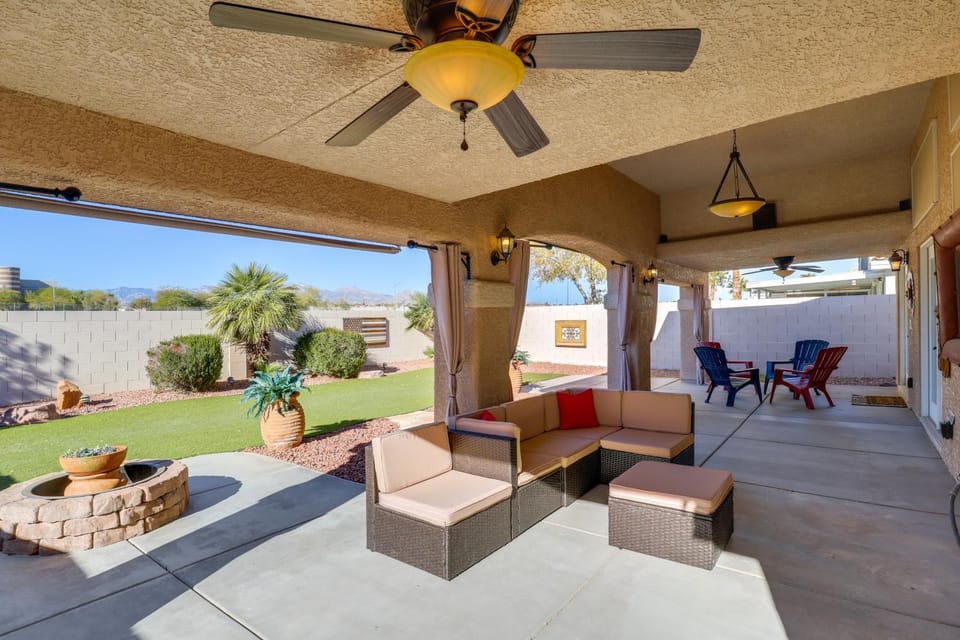 Extended Stay Home with Mtn View 5 Mi to The Strip! House in Spring Valley