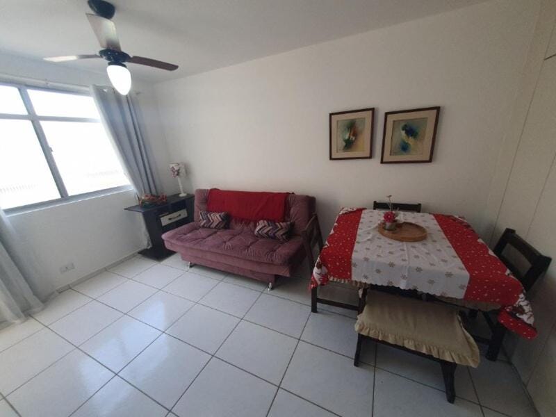 1 dormitório em prédio com lazer e piscina Apartment in Balneário Camboriú