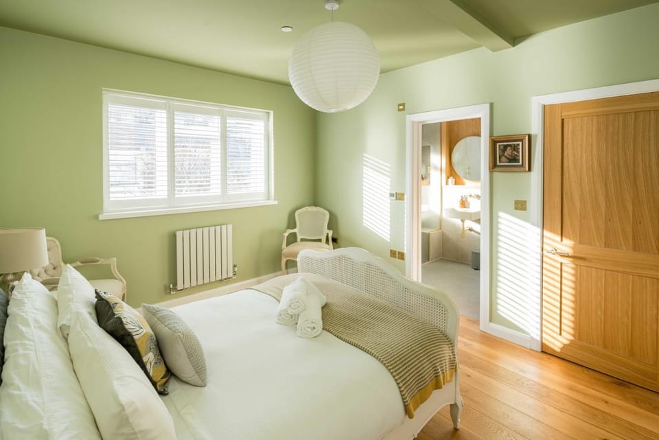 Bed, Photo of the whole room, Bedroom, towels, wardrobe