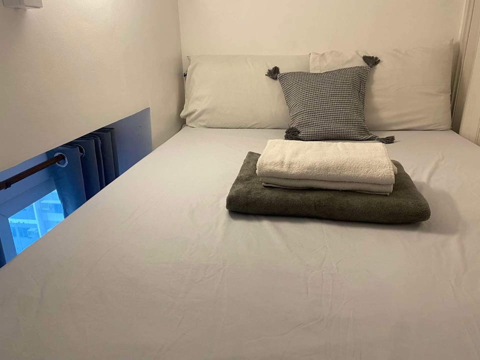 Victoria Sports Tower a1 LOFT Freepool Gym walk MRT GMA Apartment in Quezon City