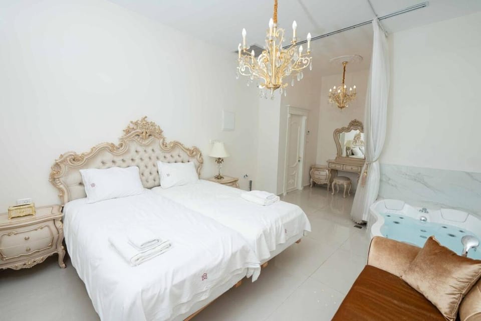 Moses Luxury apartments 60 a Apartment in North District