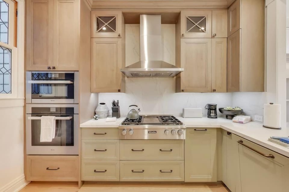 Stylish Renovated 3-BR San Francisco Condo House in San Francisco
