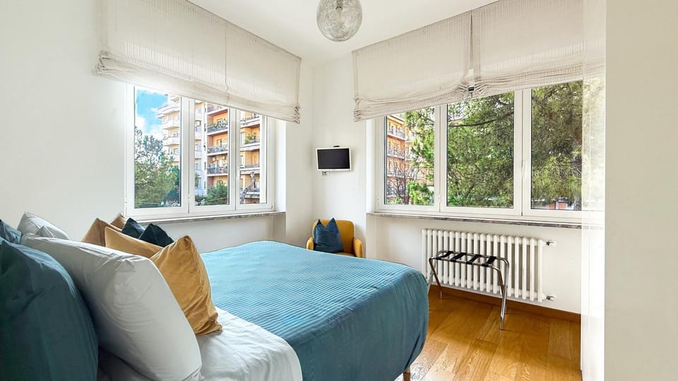 TV and multimedia, View (from property/room), View (from property/room), Bedroom, City view, City view, Landmark view, Landmark view, Street view, Street view, Quiet street view, heating