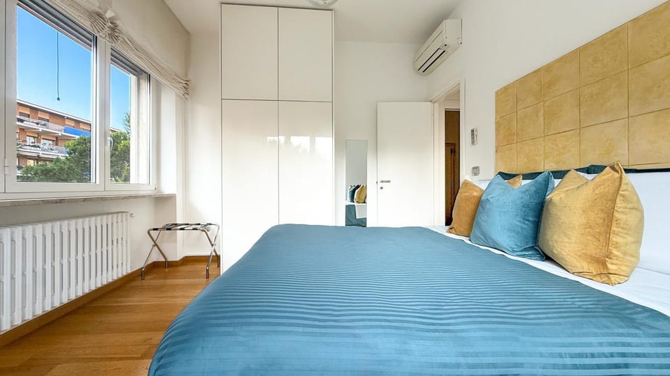 furniture, furniture, wardrobe, air conditioner, air conditioner