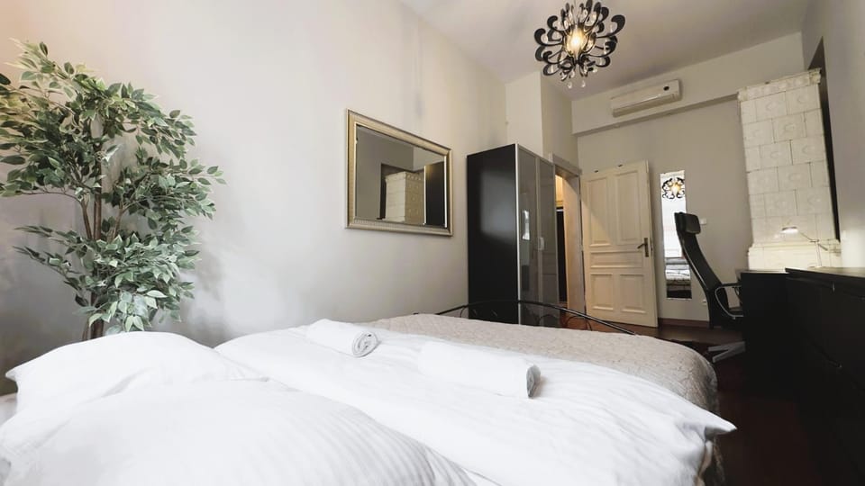Garncarska Old Town 120m2 4BR Apartment in Krakow
