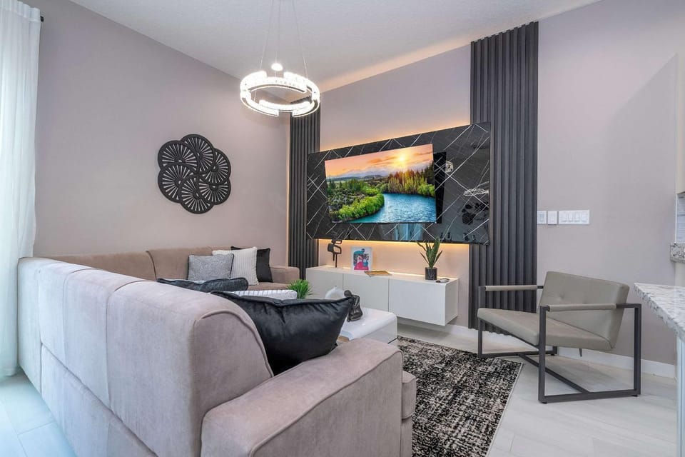 Communal lounge/ TV room, Living room