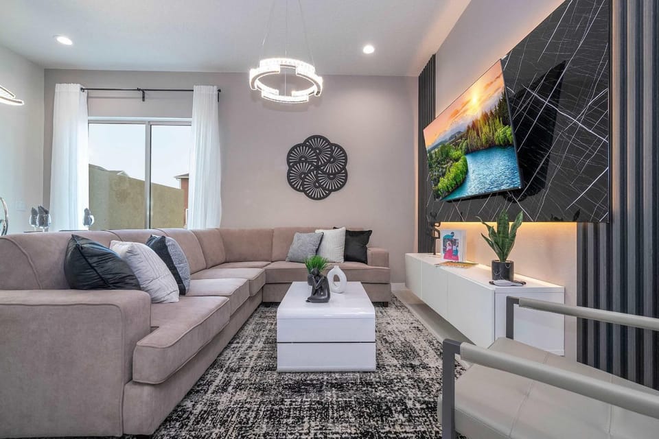 Communal lounge/ TV room, Living room
