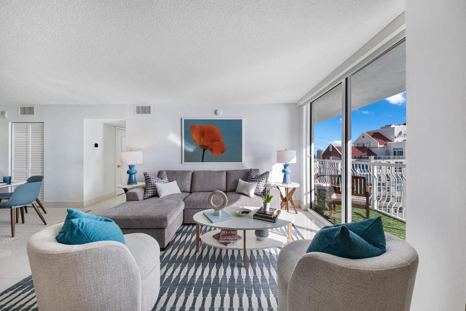 Living room, Seating area