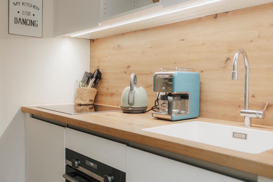 Coffee/tea facilities, Kitchen or kitchenette