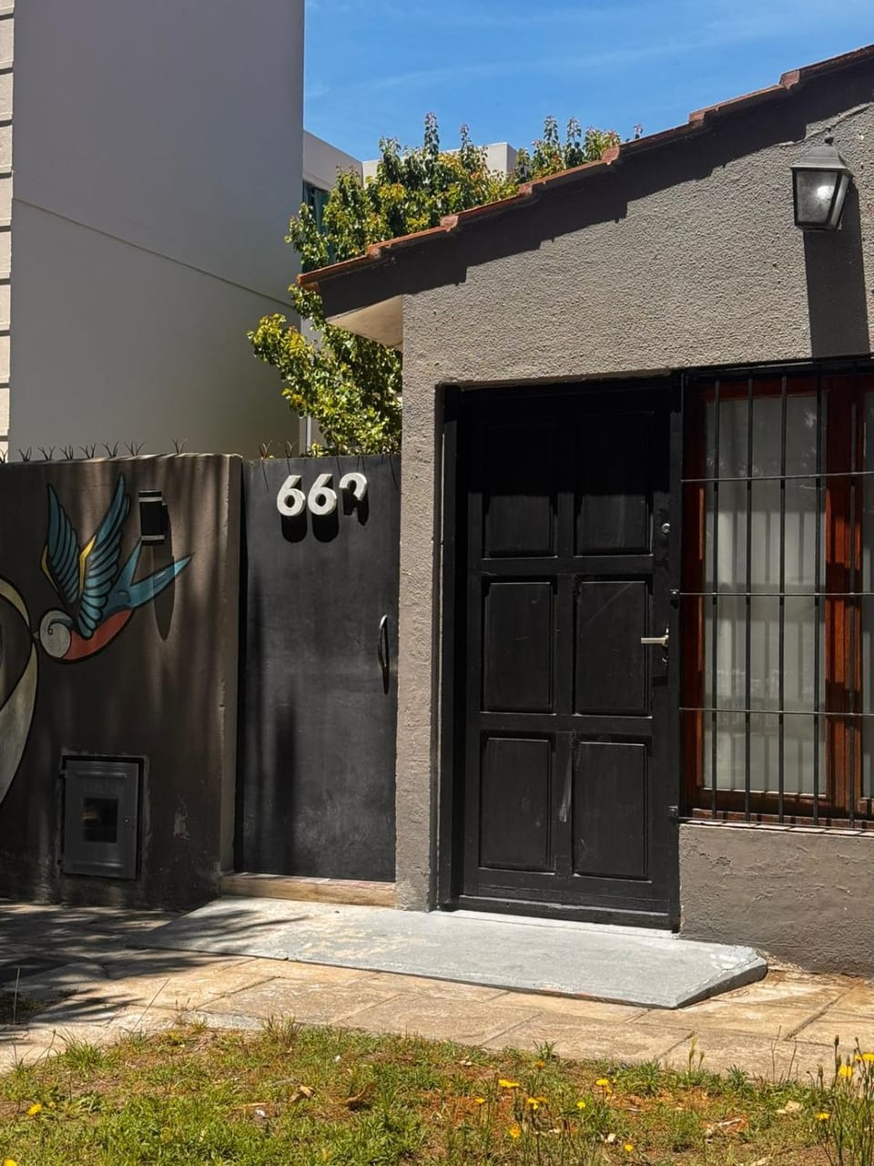 Facade/entrance