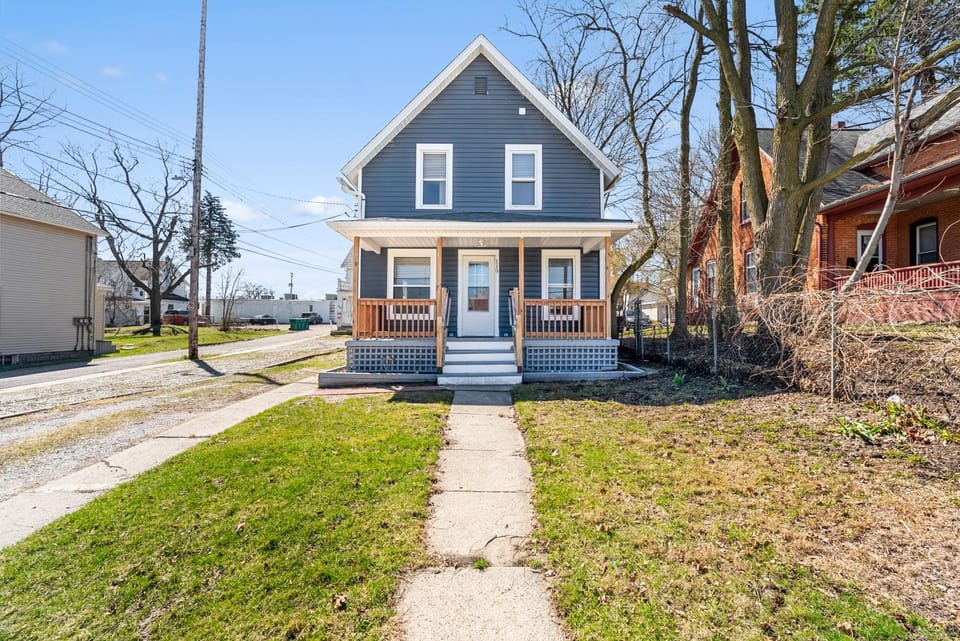 Jacquiline Place Villa in Lansing