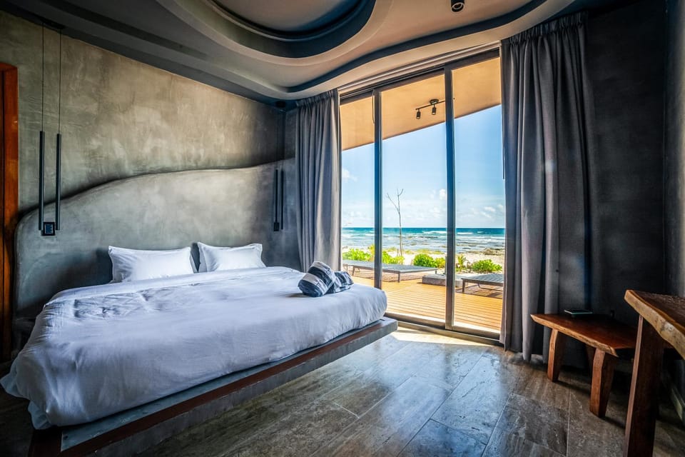 Bed, Natural landscape, View (from property/room), Balcony/Terrace, Photo of the whole room, Bedroom, Sea view, towels